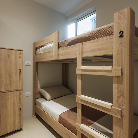 Gm Tirana Hostel ภายนอก รูปภาพ