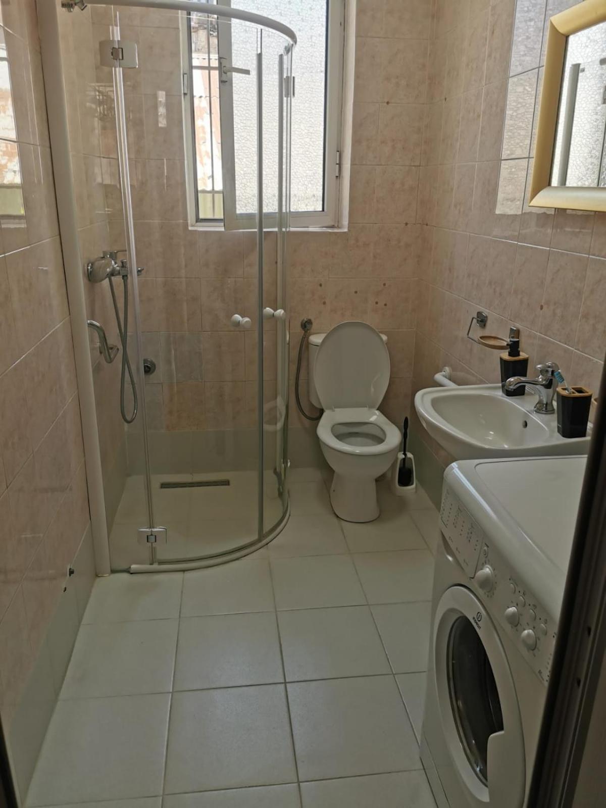 Gm Tirana Hostel ภายนอก รูปภาพ