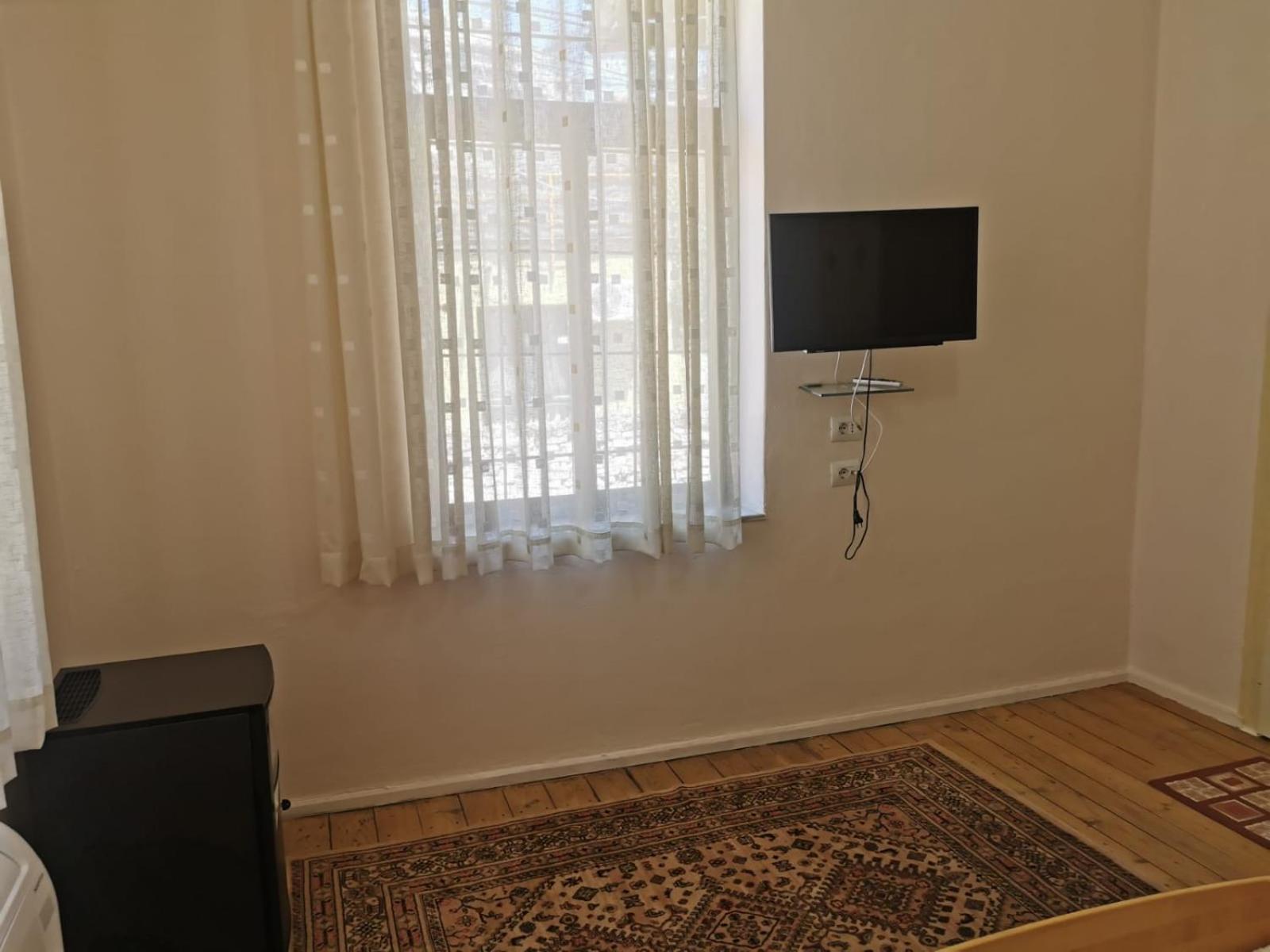 Gm Tirana Hostel ภายนอก รูปภาพ
