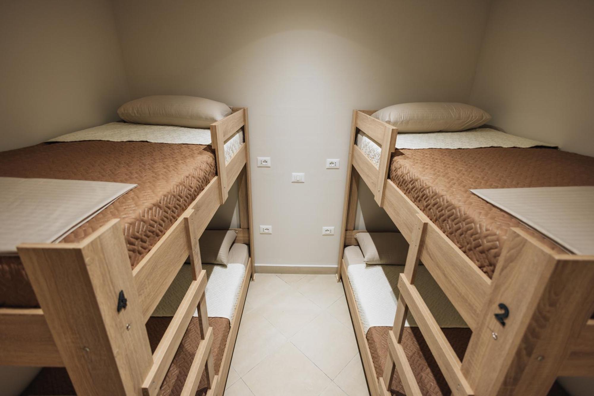 Gm Tirana Hostel ภายนอก รูปภาพ