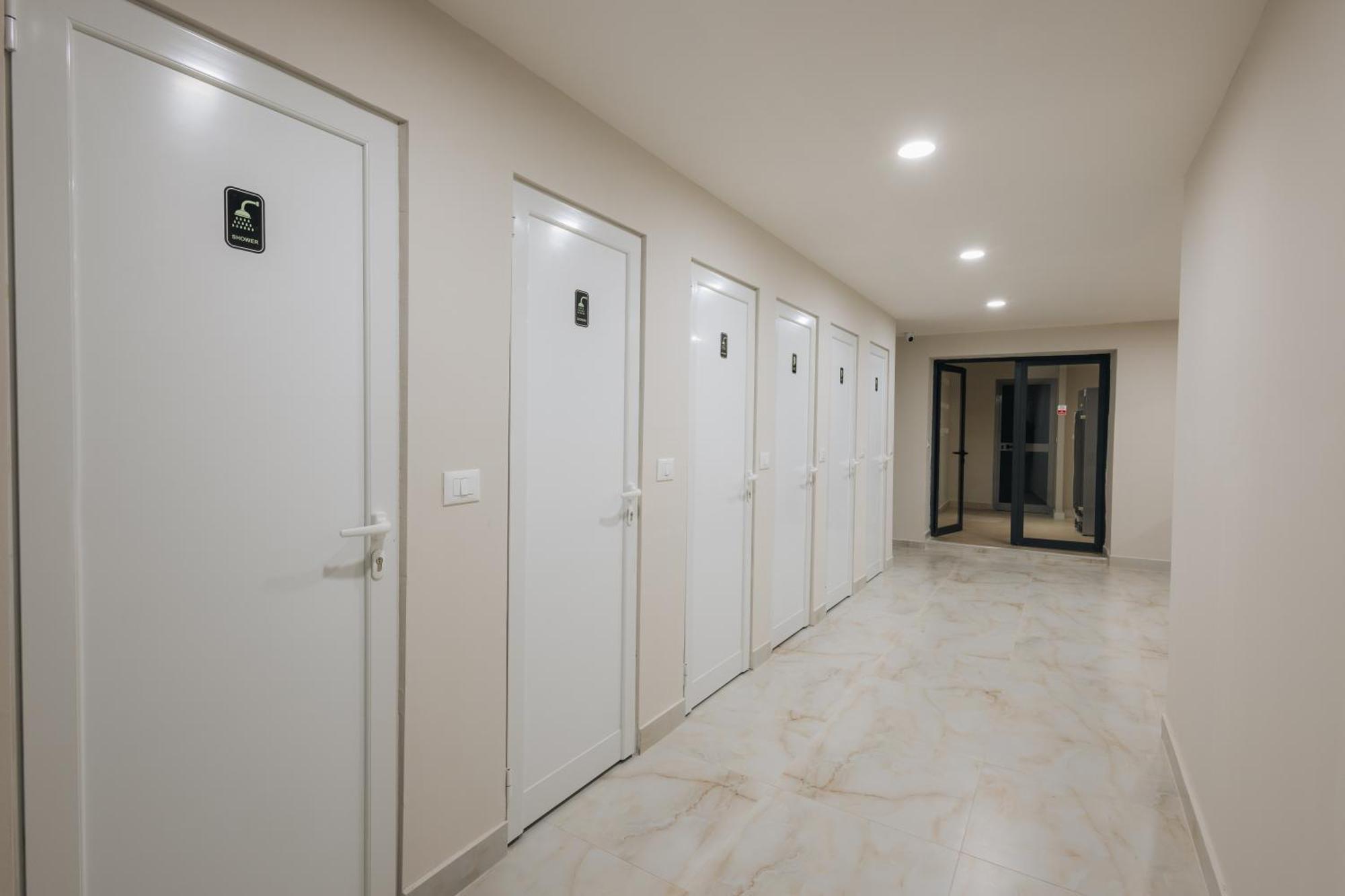 Gm Tirana Hostel ภายนอก รูปภาพ