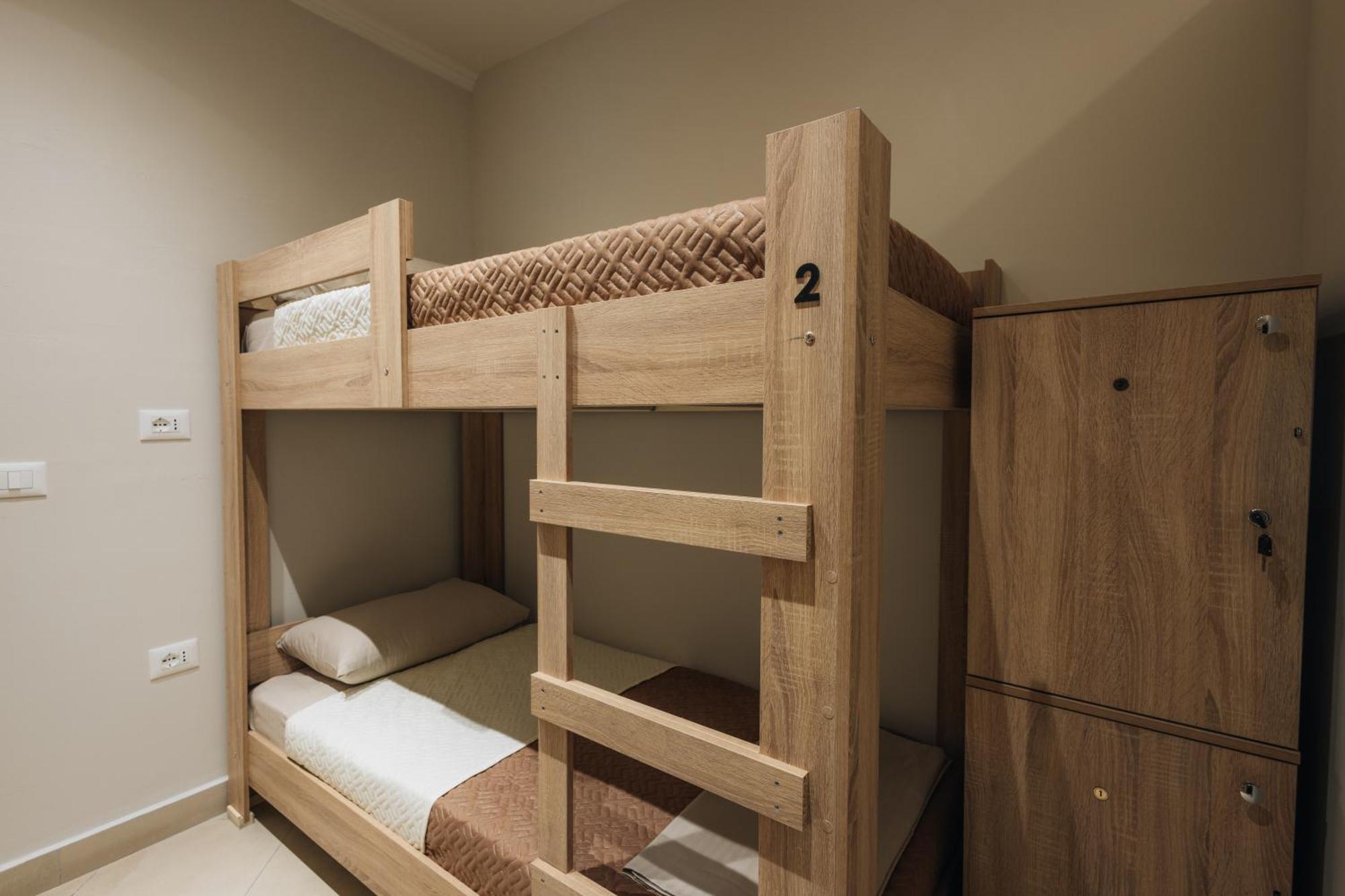 Gm Tirana Hostel ภายนอก รูปภาพ